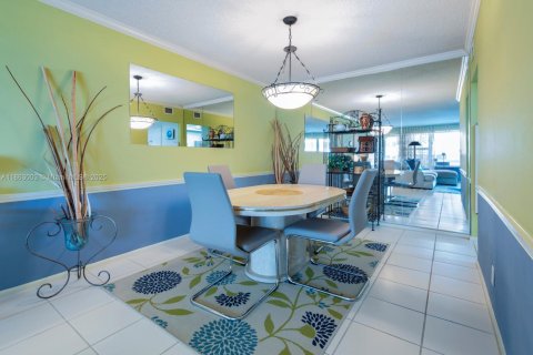 Condominio en venta en Fort Lauderdale, Florida, 2 dormitorios, 110.55 m2 № 1893157 - foto 8