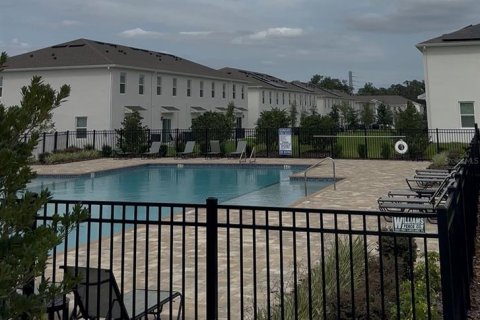 Townhouse in Davenport, Florida 3 bedrooms, 136.01 sq.m. № 2221673 - photo 10