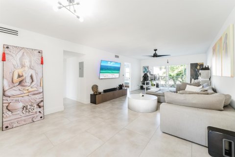 Купить кондоминиум в Бока-Ратон, Флорида 4 комнаты, 111.48м2, № 2082792 - фото 11