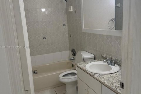 Снять в аренду кондоминиум в Хомстед, Флорида 2 спальни, 85.47м2, № 1991498 - фото 6