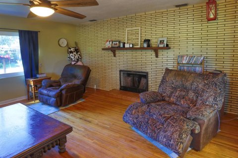 House in Bartow, Florida 2 bedrooms, 137.87 sq.m. № 2235038 - photo 4