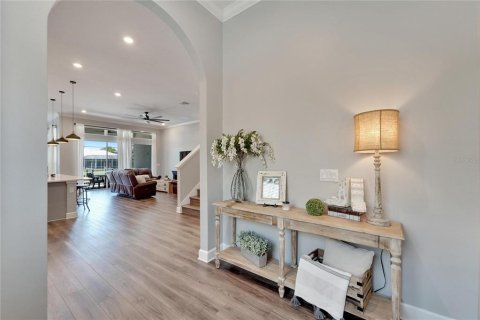 House in Apollo Beach, Florida 4 bedrooms, 278.71 sq.m. № 1199554 - photo 7