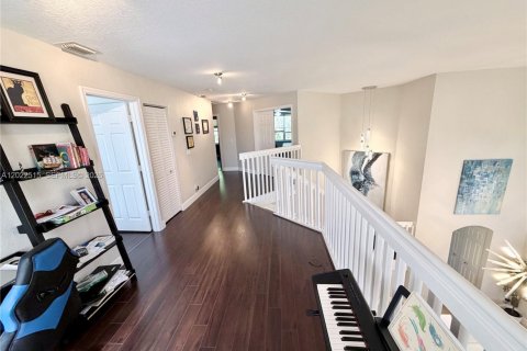 Casa en venta en Weston, Florida, 4 dormitorios, 261.24 m2 № 2257045 - foto 11