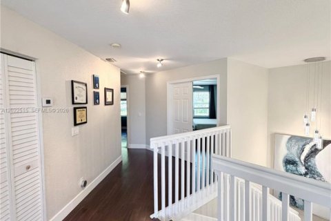 Casa en venta en Weston, Florida, 4 dormitorios, 261.24 m2 № 2257045 - foto 23
