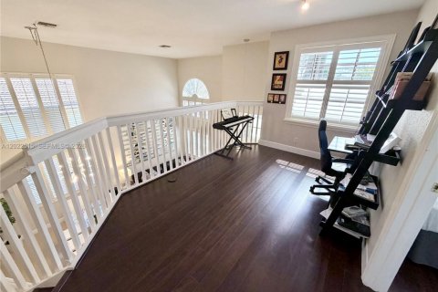 Casa en venta en Weston, Florida, 4 dormitorios, 261.24 m2 № 2257045 - foto 12
