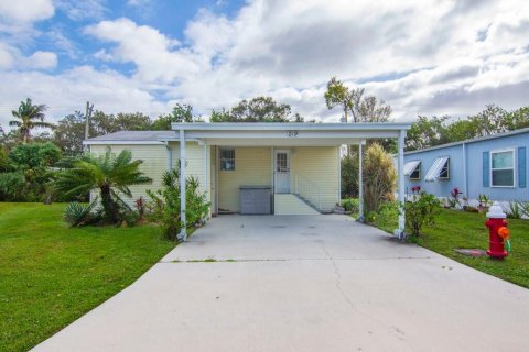 Propiedad comercial en alquiler en Vero Beach, Florida, 2 dormitorios № 1119007 - foto 1