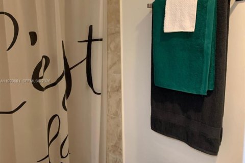 Appartement à louer à Miami, Floride: 128.48 m2 № 2065777 - photo 8