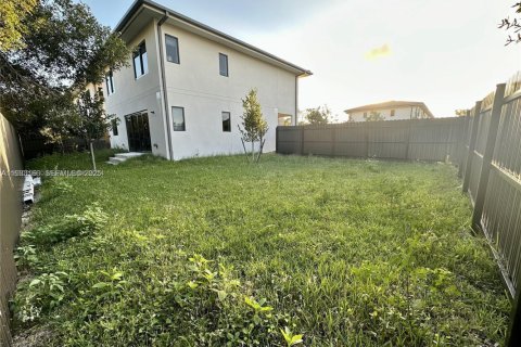 Купить виллу или дом в Флорида-Сити, Флорида 5 спален, 176.7м2, № 1991907 - фото 16