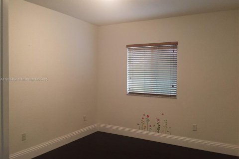 Casa en alquiler en Homestead, Florida, 4 dormitorios, 286.6 m2 № 1825707 - foto 6