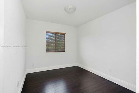 Casa en alquiler en Homestead, Florida, 4 dormitorios, 286.6 m2 № 1825707 - foto 11