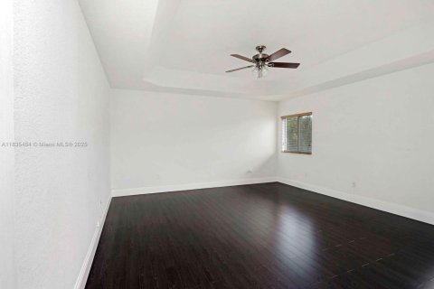 Casa en alquiler en Homestead, Florida, 4 dormitorios, 286.6 m2 № 1825707 - foto 8