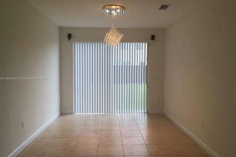 Casa en alquiler en Homestead, Florida, 4 dormitorios, 286.6 m2 № 1825707 - foto 3