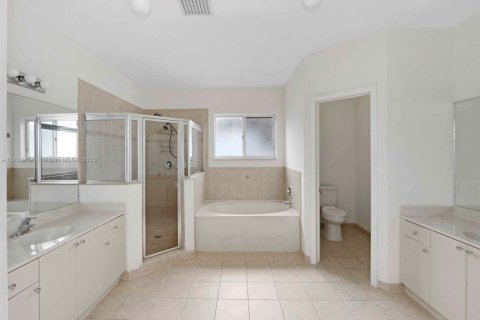 Casa en alquiler en Homestead, Florida, 4 dormitorios, 286.6 m2 № 1825707 - foto 10