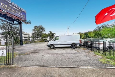 Commercial property in Orlando, Florida 183.85 sq.m. № 2426947