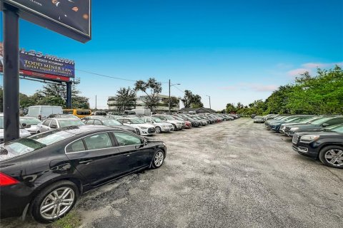 Commercial property in Orlando, Florida 183.85 sq.m. № 2426947 - photo 2