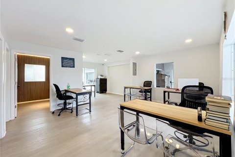 Commercial property in Orlando, Florida 183.85 sq.m. № 2426947 - photo 29