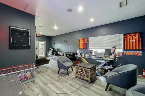 Commercial property in Orlando, Florida 183.85 sq.m. № 2426947 - photo 10
