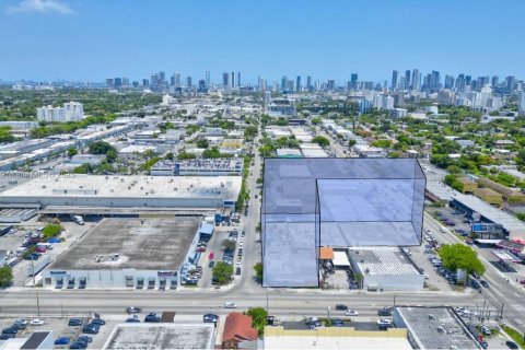 Купить коммерческую недвижимость в Майами, Флорида № 2021437 - фото 4