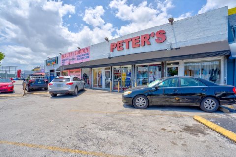 Купить коммерческую недвижимость в Майами, Флорида № 2021437 - фото 6