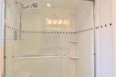 Condo in Aventura, Florida, 3 bedrooms  № 2043099 - photo 29