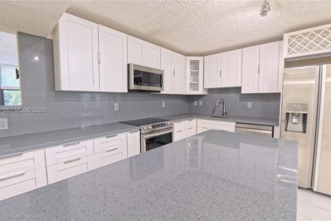 Condo in Aventura, Florida, 3 bedrooms  № 2043099 - photo 19