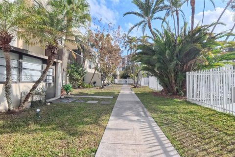 Condo in Aventura, Florida, 3 bedrooms  № 2043099 - photo 6