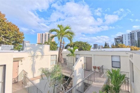 Condo in Aventura, Florida, 3 bedrooms  № 2043099 - photo 15