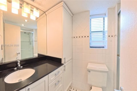 Condo in Aventura, Florida, 3 bedrooms  № 2043099 - photo 28