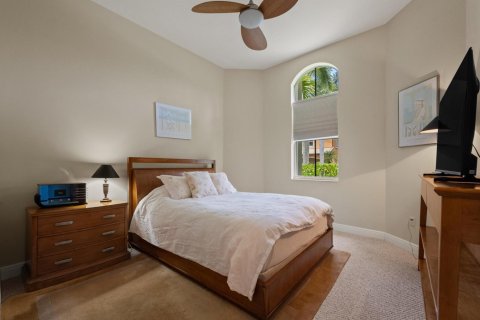 House in Wellington, Florida 5 bedrooms, 374.77 sq.m. № 2190194 - photo 22