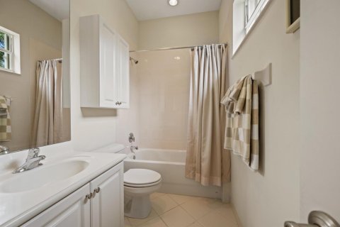 House in Wellington, Florida 5 bedrooms, 374.77 sq.m. № 2190194 - photo 25