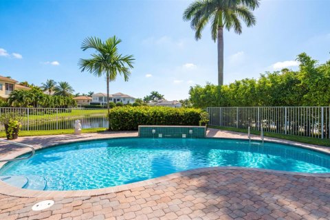 House in Wellington, Florida 5 bedrooms, 374.77 sq.m. № 2190194 - photo 28