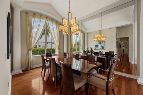 House in Wellington, Florida 5 bedrooms, 374.77 sq.m. № 2190194 - photo 14