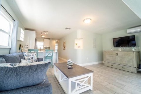 Villa ou maison à vendre à New Port Richey, Floride: 2 chambres, 91.6 m2 № 2147632 - photo 7