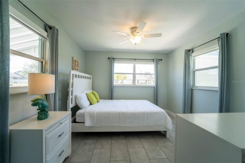 Villa ou maison à vendre à New Port Richey, Floride: 2 chambres, 91.6 m2 № 2147632 - photo 3