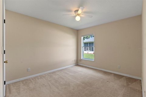 House in Leesburg, Florida 3 bedrooms, 149.29 sq.m. № 1677099 - photo 24