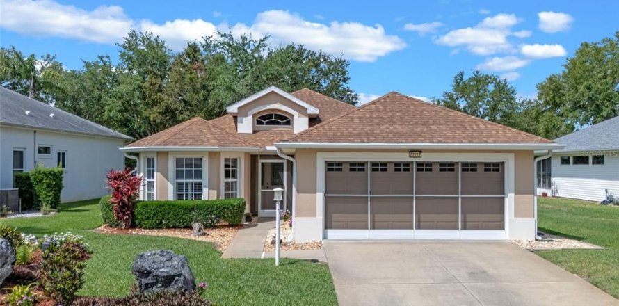 House in Leesburg, Florida 3 bedrooms, 149.29 sq.m. № 1677099