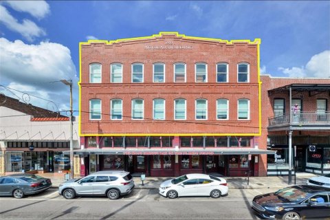 Propiedad comercial en alquiler en Tampa, Florida, 170.75 m2 № 1681174 - foto 1