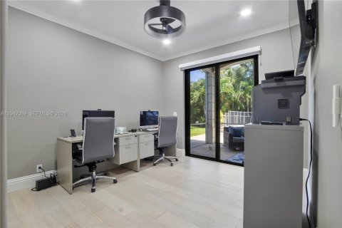House in Parkland, Florida 5 bedrooms, 306.02 sq.m. № 2267611 - photo 18