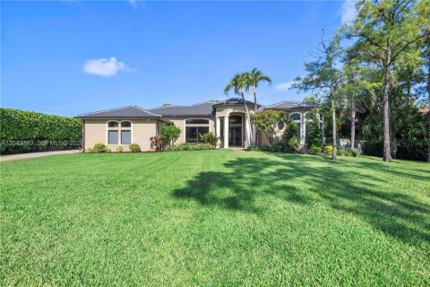 House in Parkland, Florida 5 bedrooms, 306.02 sq.m. № 2267611 - photo 3
