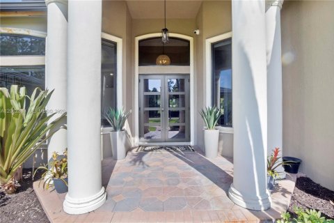 House in Parkland, Florida 5 bedrooms, 306.02 sq.m. № 2267611 - photo 5