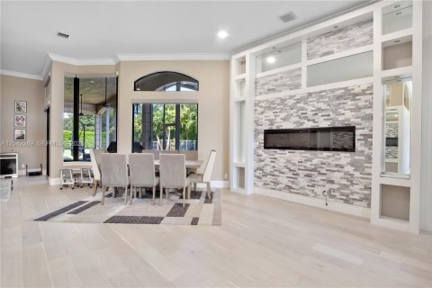 House in Parkland, Florida 5 bedrooms, 306.02 sq.m. № 2267611 - photo 7