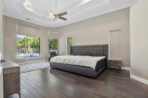 House in Parkland, Florida 5 bedrooms, 306.02 sq.m. № 2267611 - photo 13