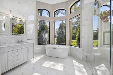 House in Parkland, Florida 5 bedrooms, 306.02 sq.m. № 2267611 - photo 15