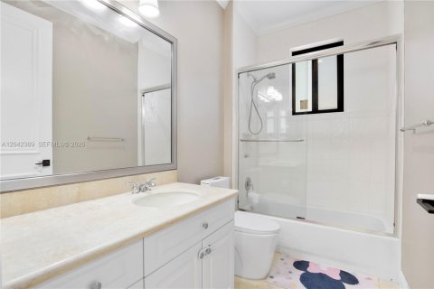 House in Parkland, Florida 5 bedrooms, 306.02 sq.m. № 2267611 - photo 21