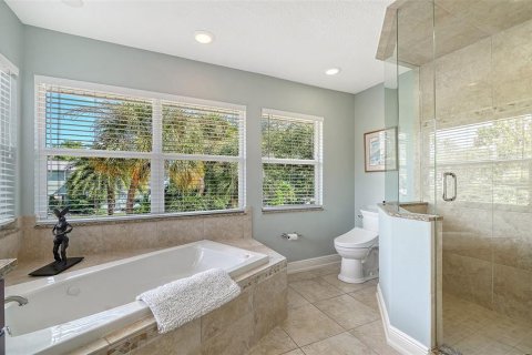 House in Sarasota, Florida 4 bedrooms, 295.43 sq.m. № 2403214 - photo 24