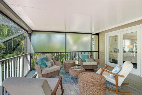 House in Sarasota, Florida 4 bedrooms, 295.43 sq.m. № 2403214 - photo 21