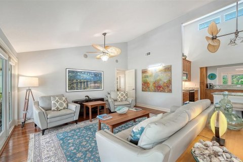 House in Sarasota, Florida 4 bedrooms, 295.43 sq.m. № 2403214 - photo 17