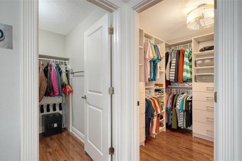House in Sarasota, Florida 4 bedrooms, 295.43 sq.m. № 2403214 - photo 26