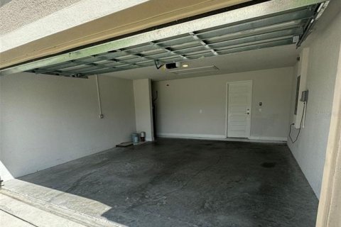 House in Haines City, Florida 3 bedrooms, 183.48 sq.m. № 2376654 - photo 13