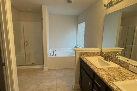House in Haines City, Florida 3 bedrooms, 183.48 sq.m. № 2376654 - photo 8